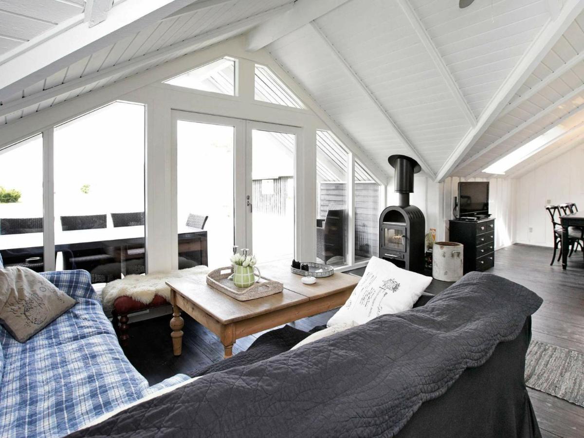 6 Person Holiday Home In Ansager Extérieur photo